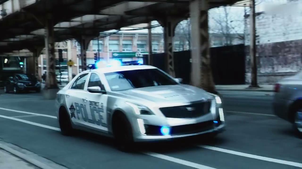 凯迪拉克ctsv警车亮相街头漂移耍酷