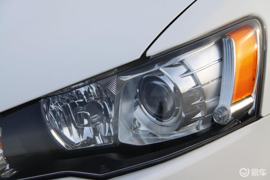 【翼神2010款2.0L 运动版 旗舰型CVT外观汽车