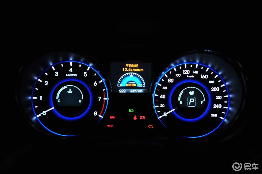 【索纳塔八2011款2.0 TOP 自动顶级版仪表盘背光显示汽车图片-汽车壁纸下载】-易车网