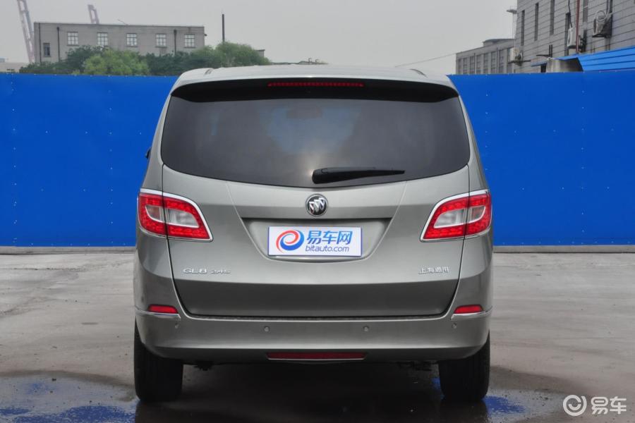 别克GL8整体外观