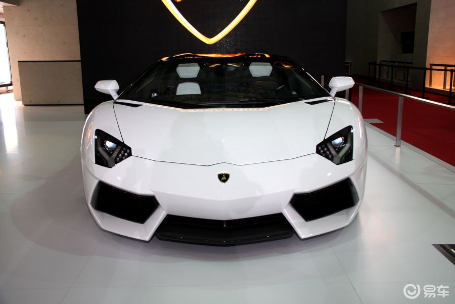 兰博基尼AVENTADOR车展