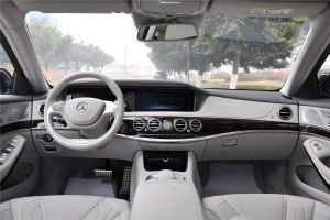 S级AMG完整内饰（中间位置）