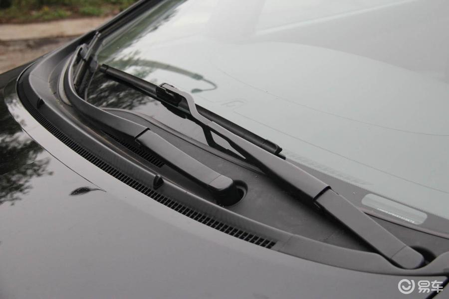 【比亚迪e62014款先行者 尊贵版雨刷器(前)汽车图片