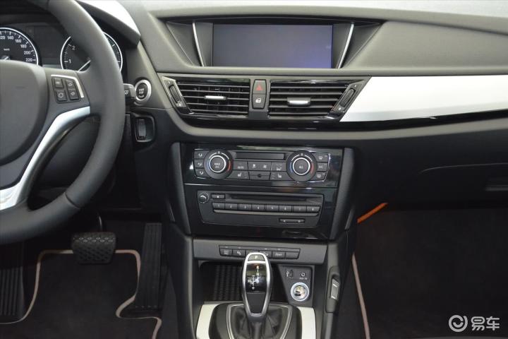 汽车图片 宝马 华晨宝马 x1 2015款 xdrive20i 时尚型 关闭 0/12015款