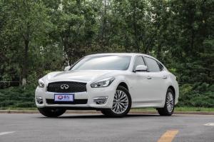 英菲尼迪Q70L前45度（车头向左）