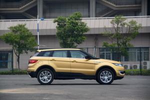 陆风X7正侧（车头向右）