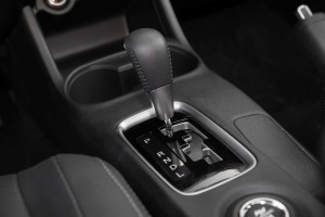 【欧蓝德荣耀版3月限时综合优惠1万元_汽车新