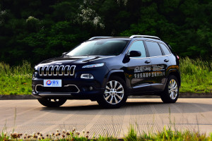 自由光前45度（车头向左）