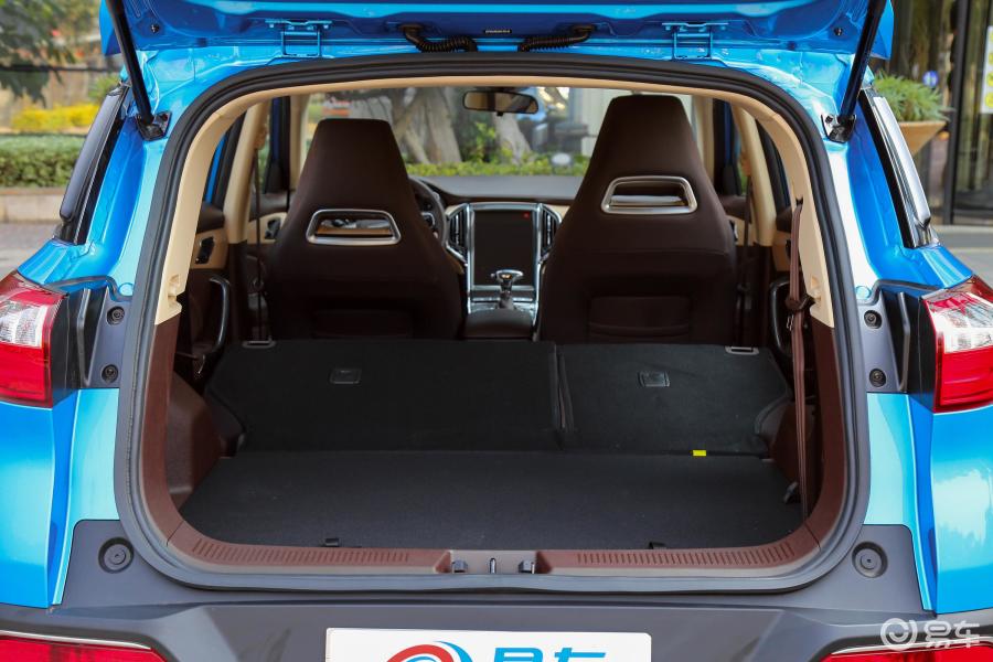 【猎豹CS92018款1.5T CVT 劲朗版空间汽车图