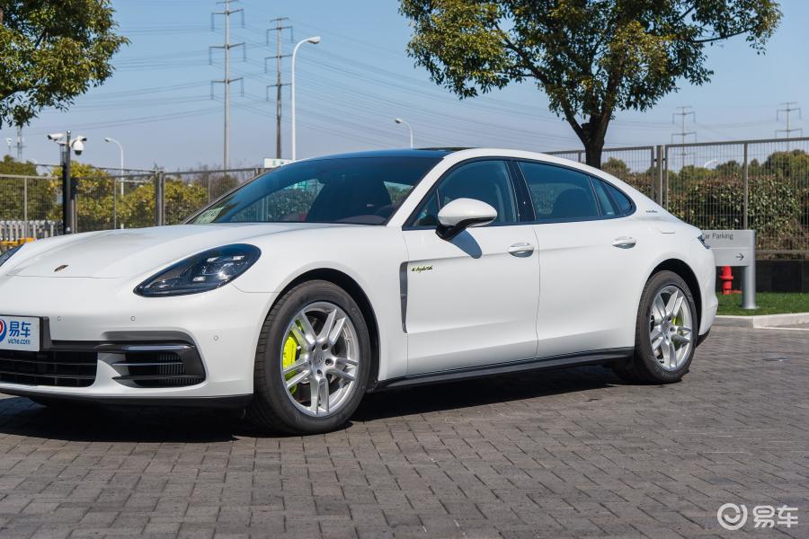 【保时捷panamera 插电混动2017款panamera 4 e- 行政