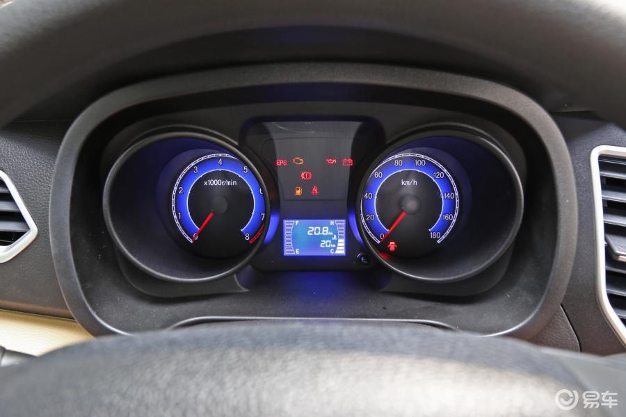 【跨越王X32018款栏板 1.5L 汽油单排货箱(SC