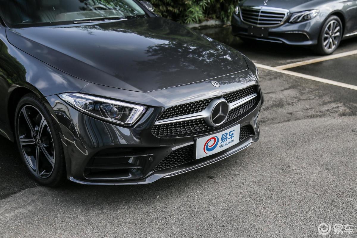 【奔驰cls级2018款cls 350 4matic 先型特别版尾灯侧