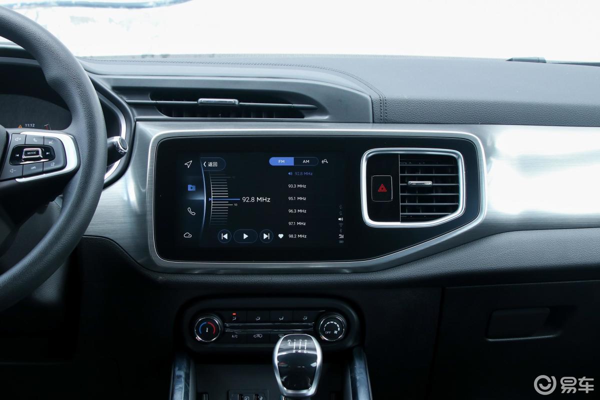 1.5t 手动 豪华版 5座