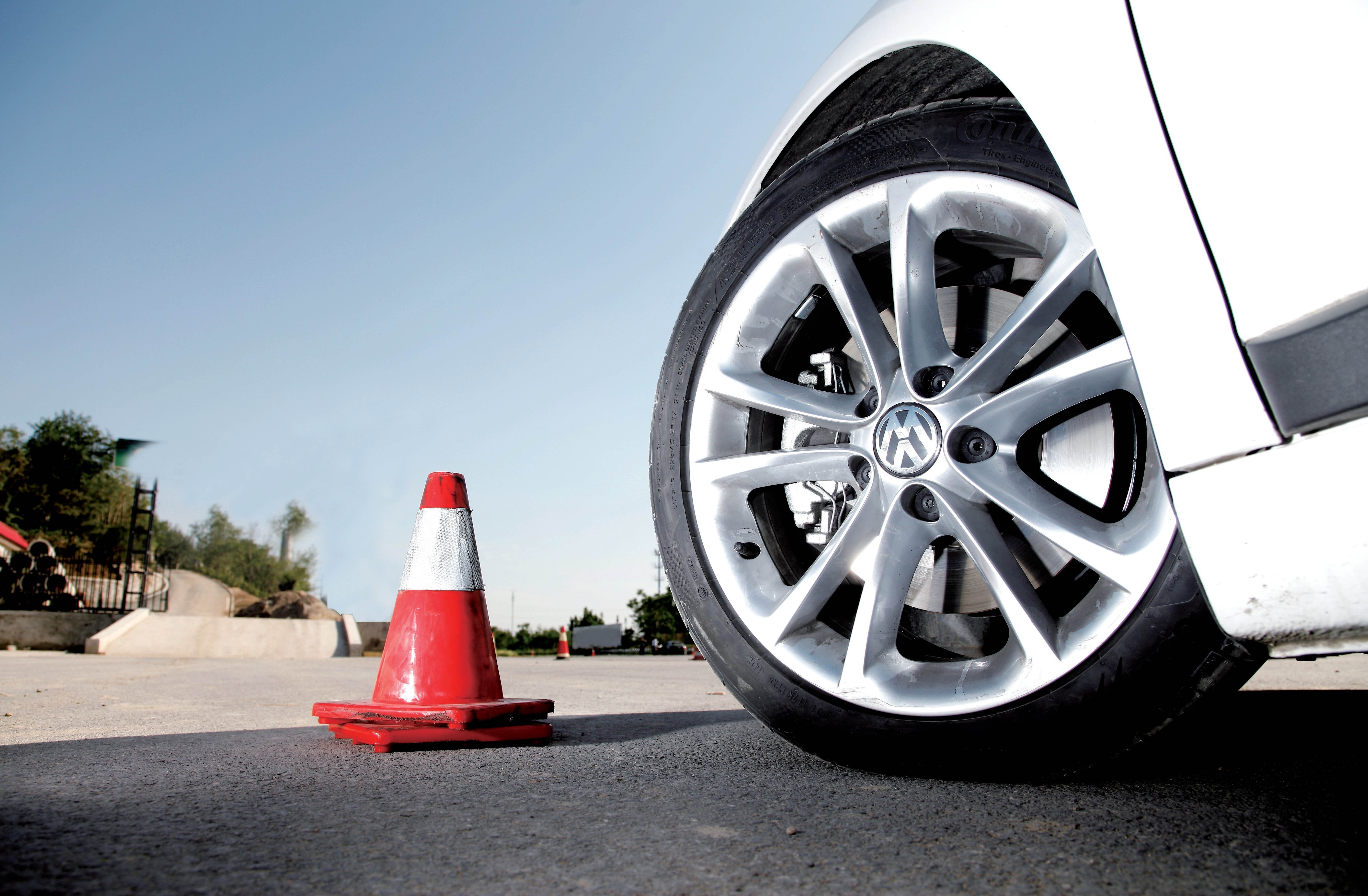 马牌mc5轮胎营造自然凉心境