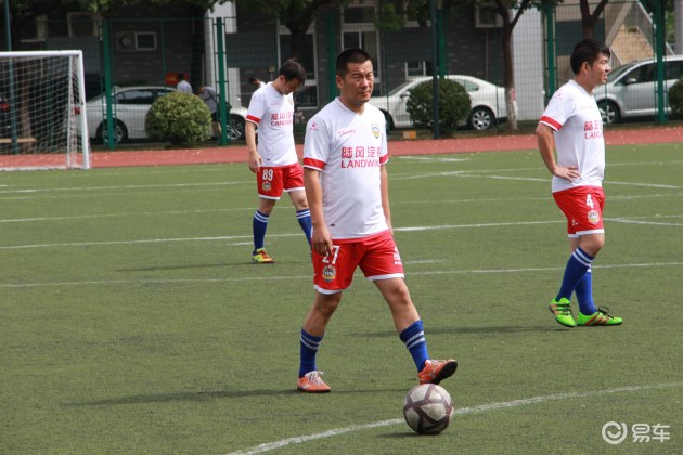 【图文】上海六丰赞助7090足球队第九轮城市