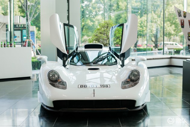 实拍保时捷911 gt1 "98 公路版