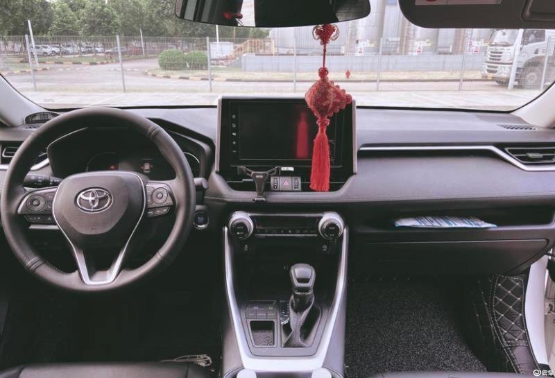 rav4荣放 2021款 2.0l cvt 两驱 风尚版