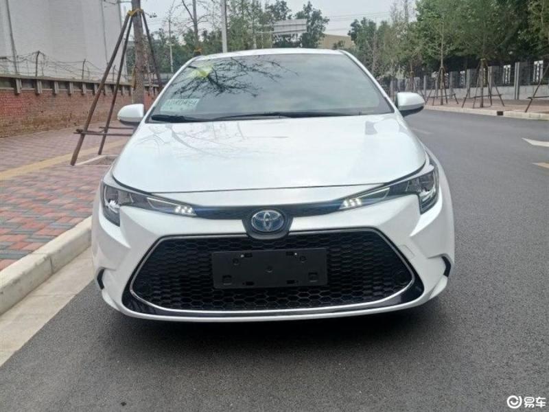 雷凌2021款 双擎 1.8l e-cvt 豪华版