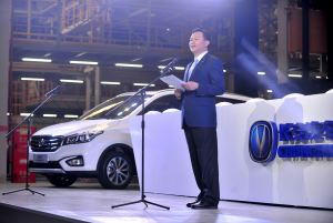 品牌向上、目标上调  长安开启激进加速模式