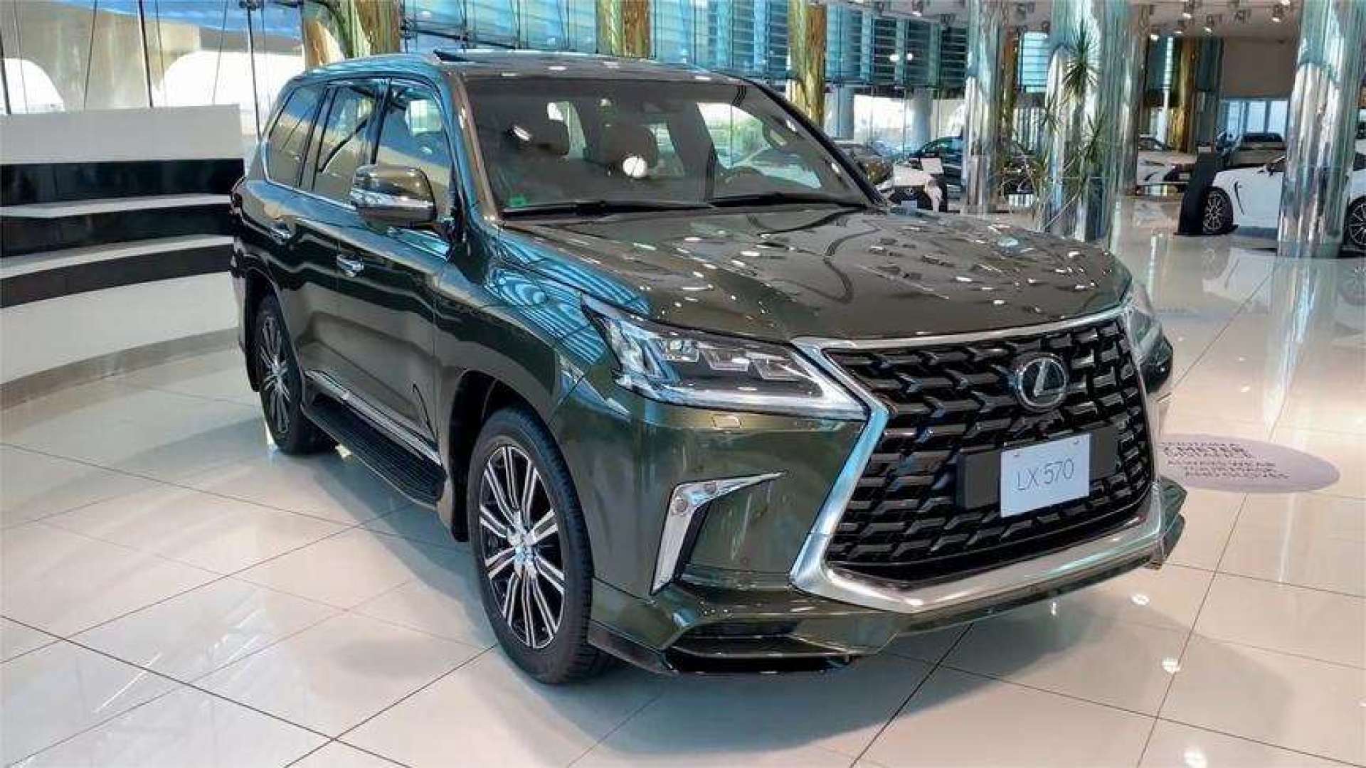 这就是2021款雷克萨斯lx570中东高配版