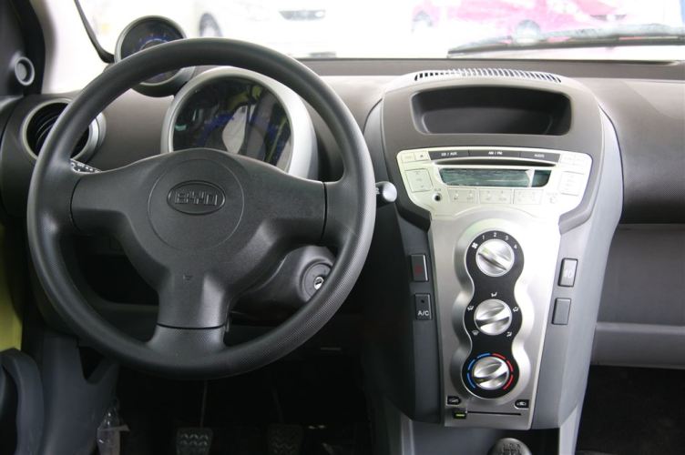 比亚迪f0 舒适型比亚迪f0 内饰易车网独家图片,谢绝其他媒体转载!