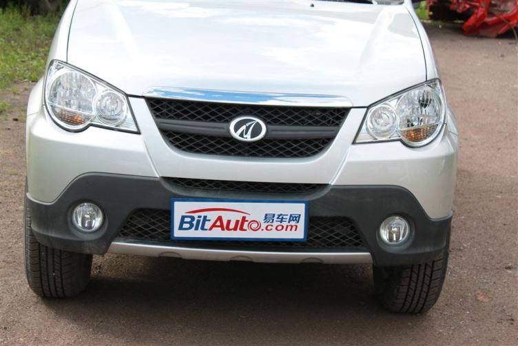 众泰5008 1.3l 标准型众泰5008外观易车网独家图片,谢绝其他媒体转载!