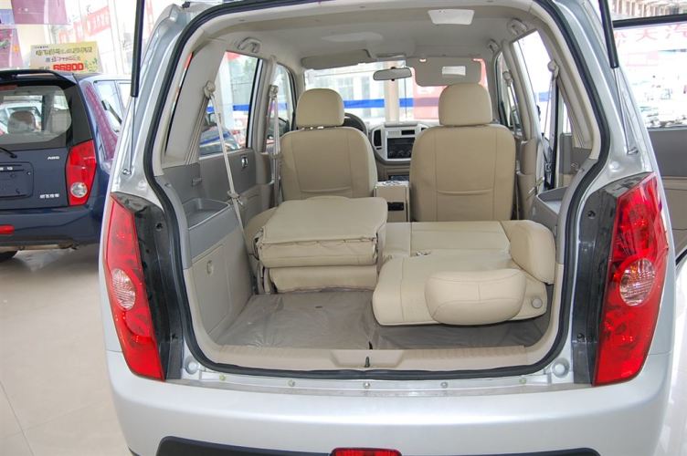 5l手动舒适型哈飞赛马空间易车网独家图片,谢绝其他媒体转载!