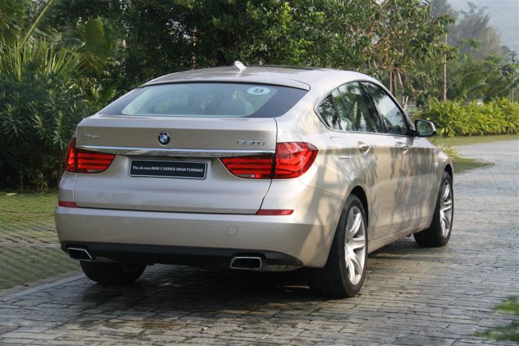 宝马5系gt(进口)550i豪华型宝马5系gt(进口)易车网独家图片,谢绝其他