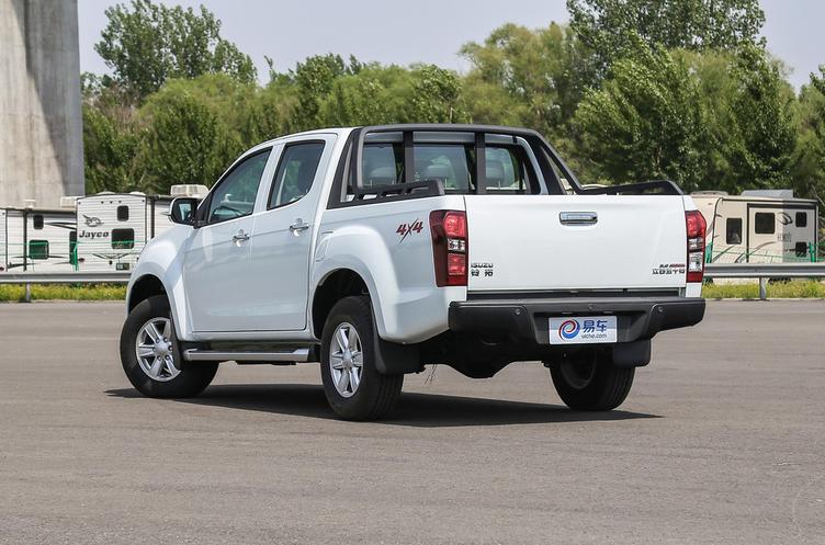 铃拓 2018款 2.5t 手动 四驱 豪华版