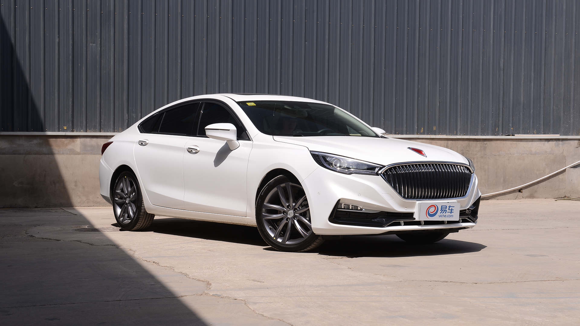 2018款红旗h518t智联御动版