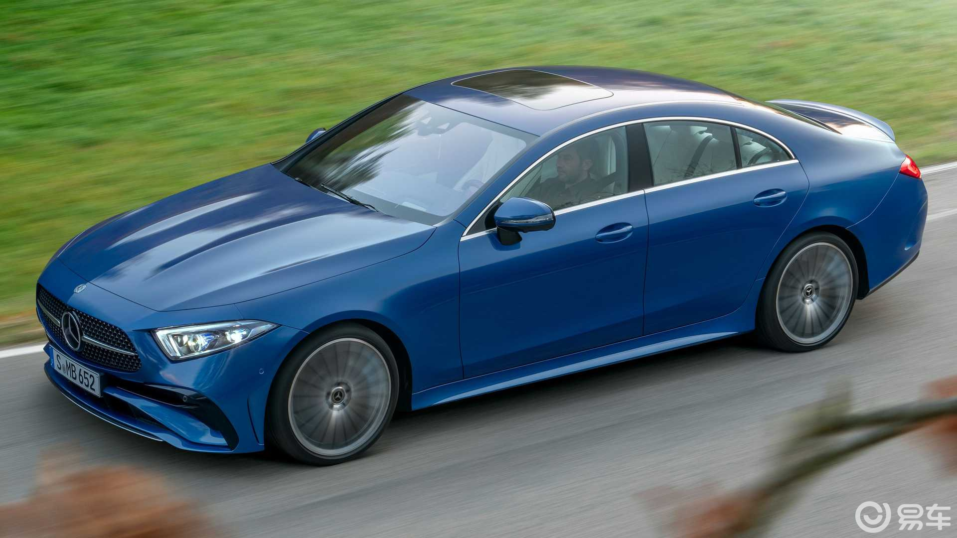 奔驰大改款cls亮相 搭3.0t引擎/明年将上市