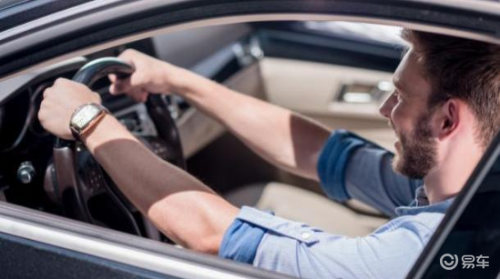 新车必备的4样 宝贝 行车记录仪只是其一 少谁都不行 易车