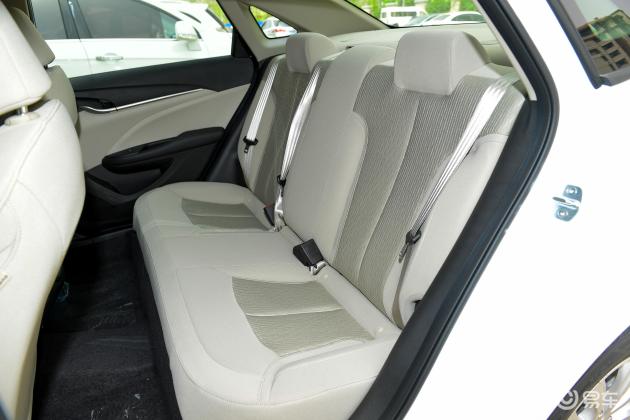 英朗空间-后排-配置-易车