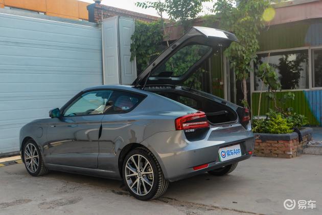 零跑s01车尾-方向盘-气囊-易车