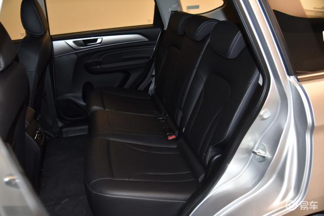哈弗m6内饰-空间-驻车-易车