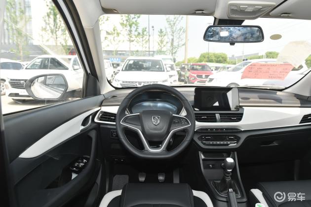 当前位置:>易车>宝骏360车身摘要>摘要详情>宝骏360后备厢空间表现还