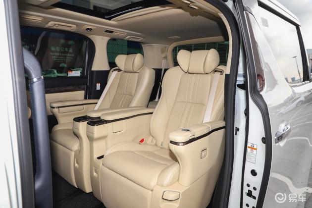 威尔法内饰-后排-动力-易车