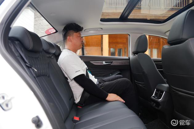 当前位置:>易车>奕炫max内饰摘要>摘要详情>东风风神奕炫max搭载1.