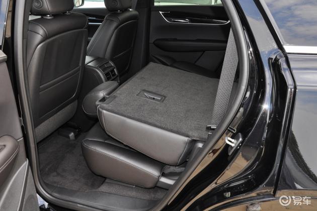 当前位置:>易车>凯迪拉克xt5车尾摘要>摘要详情>凯迪拉克xt5后排空间