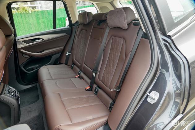 当前位置:>易车>宝马ix3车灯摘要>摘要详情>宝马ix3后备厢空间表现中