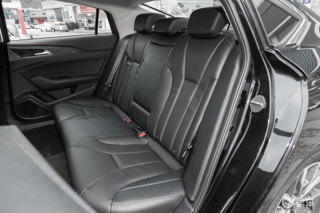 红旗h5经典内饰-后排-扭矩-易车