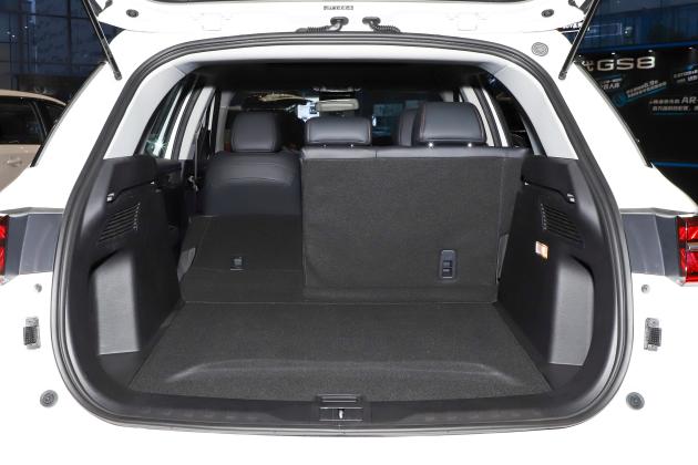 当前位置:>易车>传祺gs4plus车尾摘要>摘要详情>传祺gs4 plus后排空间