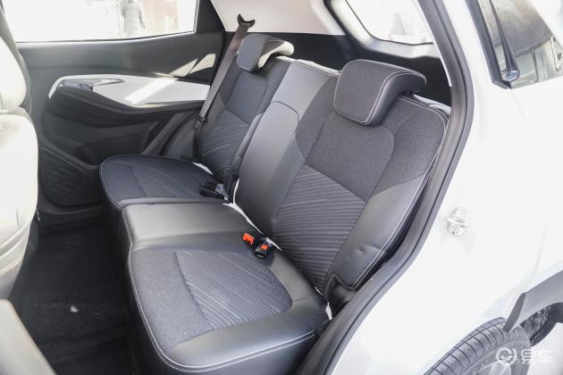 宝骏rs-3内饰-空间-驻车-易车