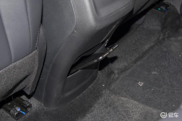 长安cs35plus车头座椅气囊