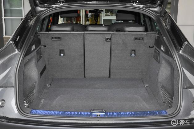 奥迪q5lsportback车头座椅气囊