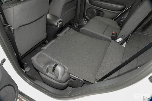 >易车>缤智车灯摘要>摘要详情>缤智后备厢空间不错,也能通过放倒后排