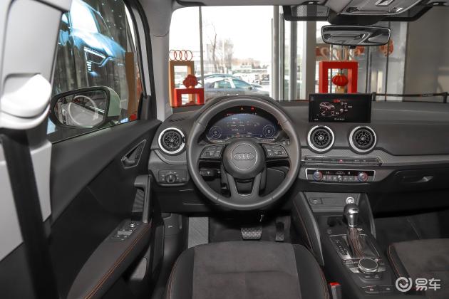 当前位置:>易车>奥迪q2le-tron车尾摘要>摘要详情>奥迪q2l e-tron空间