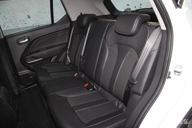 传祺gs3内饰-空间-驻车-易车