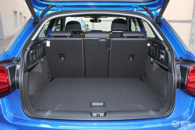 >易车>奥迪q2le-tron大灯摘要>摘要详情>奥迪q2l e-tron后备厢空间不