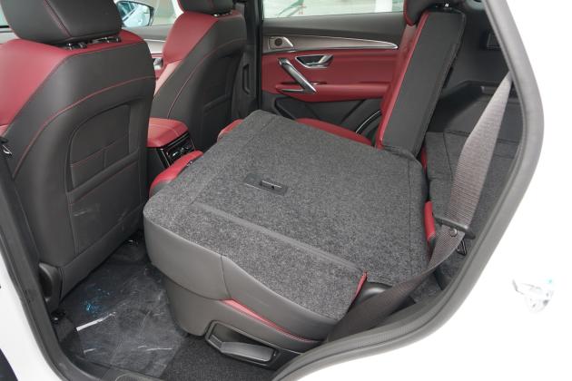 当前位置:>易车>捷途x70plus车头摘要>摘要详情>捷途x70 plus后备厢